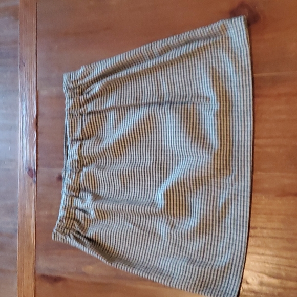 American Eagle Plaid Skirt - Picture 9 of 12